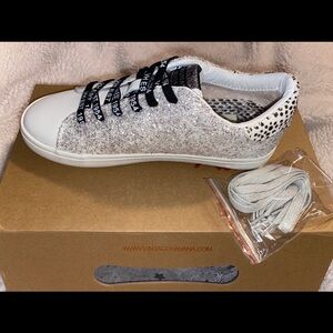 Vintage Havana Stars Above Sneakers (NEW)